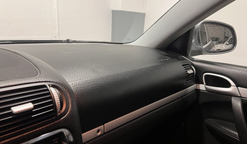 Porsche Cayenne ’06 s full