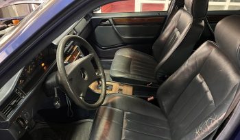 Mercedes-Benz E 230 ’91 full