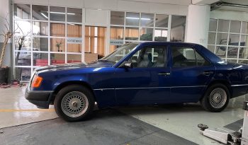 Mercedes-Benz E 230 ’91 full