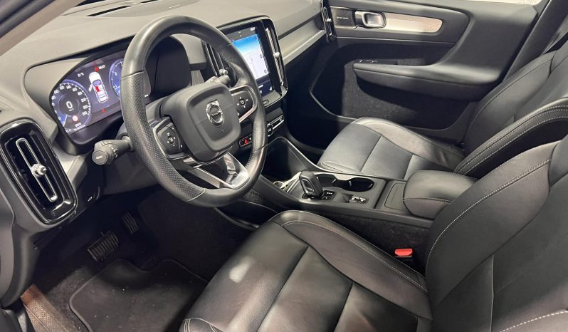 Volvo XC40 ’19 MOMENTUM PANORAMA full