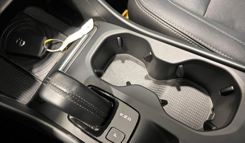 Volvo XC40 ’19 MOMENTUM PANORAMA full
