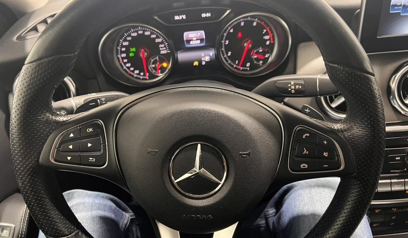 Mercedes-Benz GLA 200 PROGRESSIVE ’19 full
