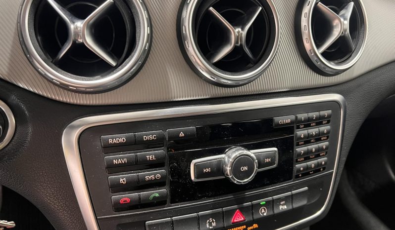 Mercedes-Benz GLA 180 d Urban 7G-DCT ’15 full