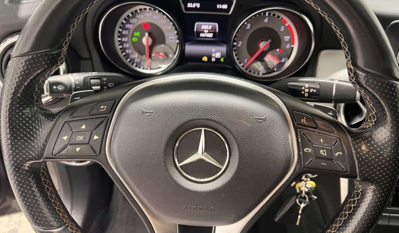 Mercedes-Benz GLA 180 d Urban 7G-DCT ’15 full