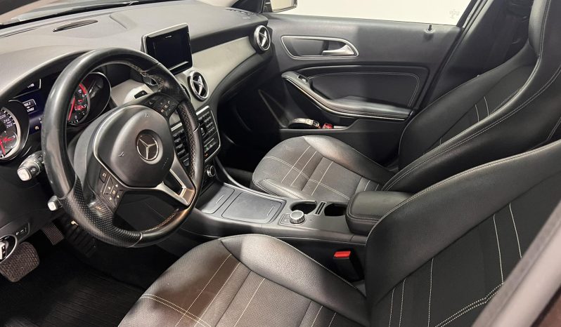 Mercedes-Benz GLA 180 d Urban 7G-DCT ’15 full
