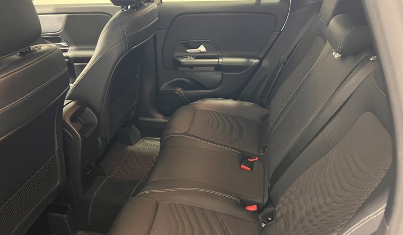 Mercedes-Benz GLA 200 d Style 7G-DCT ’20 full