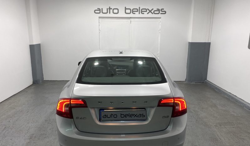 Volvo S60 MOMENTUM ’16 full