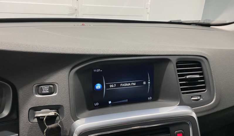 Volvo S60 MOMENTUM ’16 full