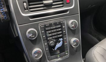 Volvo S60 MOMENTUM ’16 full