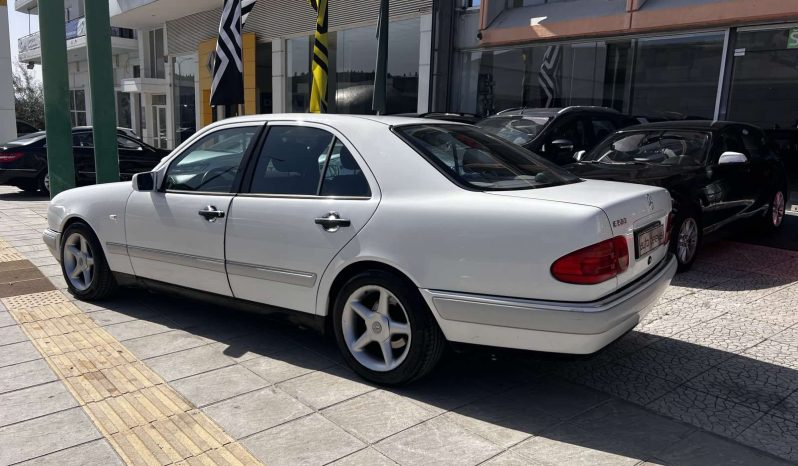 Mercedes-Benz E 200 ELEGANCE 99 full