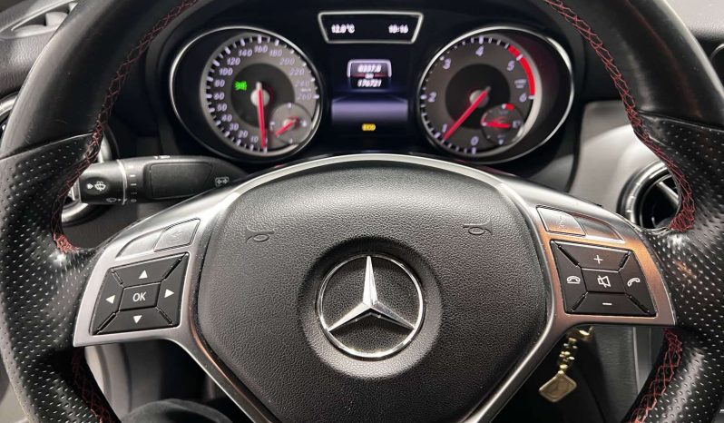 Mercedes-Benz CLA 180 AMG LINE 14 full