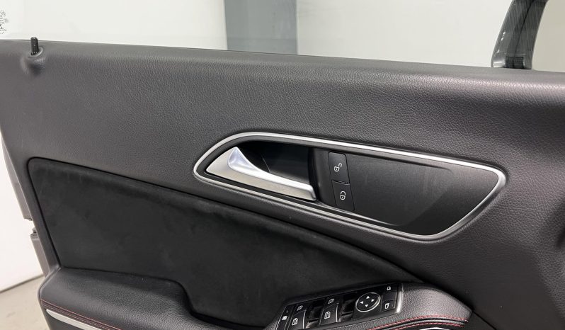 Mercedes-Benz CLA 180 AMG LINE 14 full