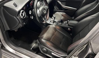 Mercedes-Benz CLA 180 AMG LINE 14 full