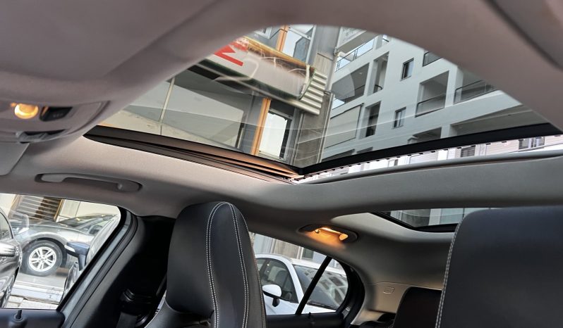 Mercedes-Benz GLA 180 URBAN LINE 15 full