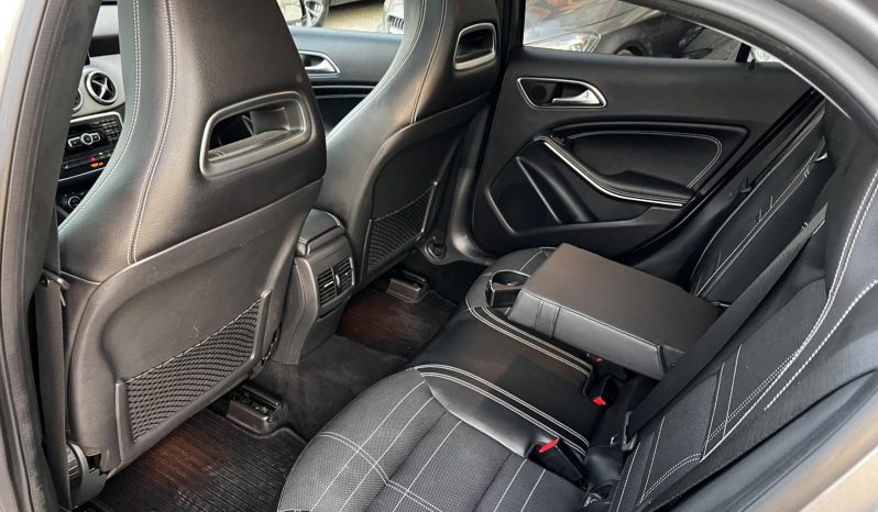 Mercedes-Benz GLA 180 URBAN LINE 15 full