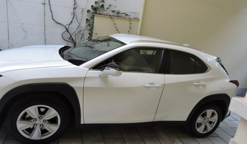 Lexus UX 250 H ’23 full
