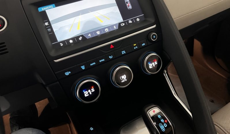 Jaguar E-Pace PANORAMA S ’20 full