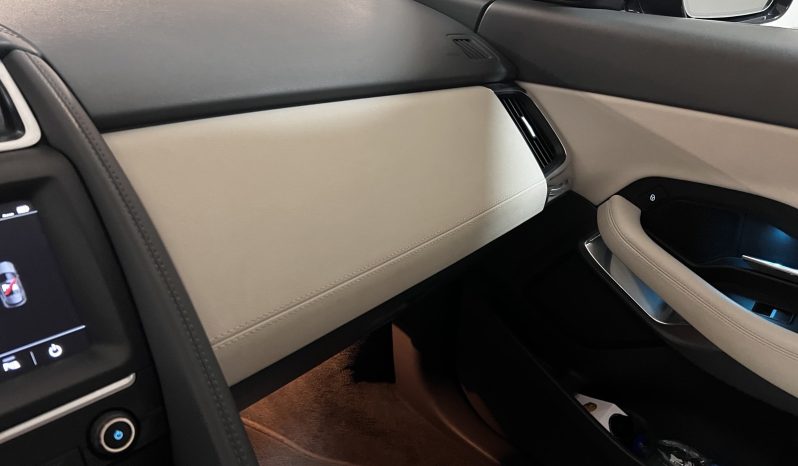 Jaguar E-Pace PANORAMA S ’20 full