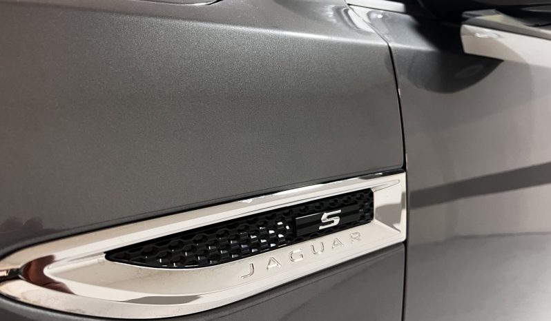 Jaguar E-Pace PANORAMA S ’20 full