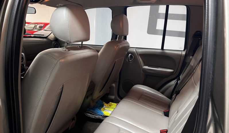 Jeep Cherokee ’05 full