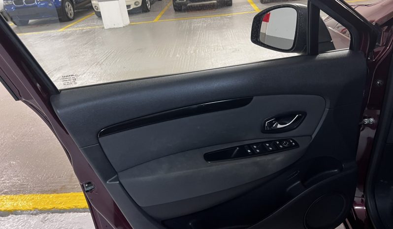 Renault Grand Scenic SCENIC 12 full