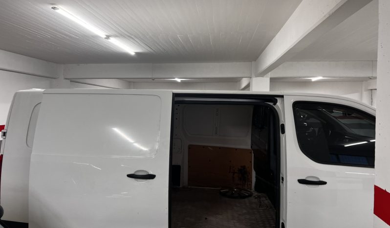Peugeot Expert 2018 traveller full