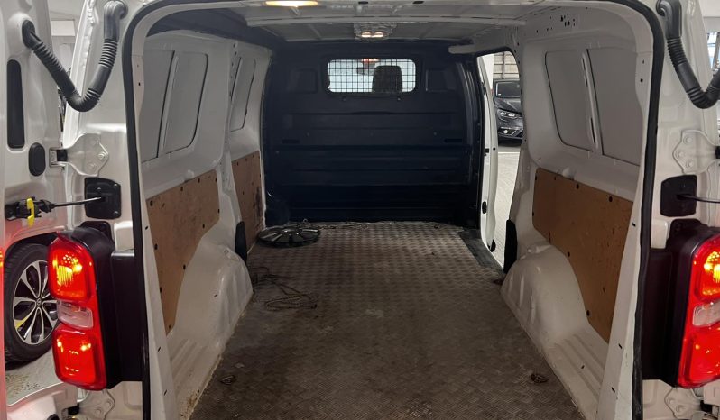 Peugeot Expert 2018 traveller full