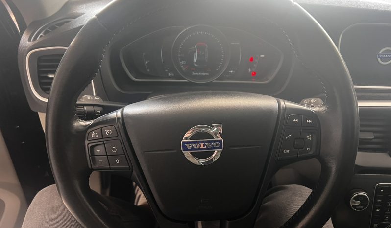 Volvo V40 2015 cross country full