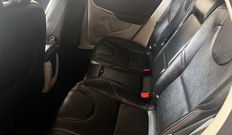 Volvo V40 2015 cross country full