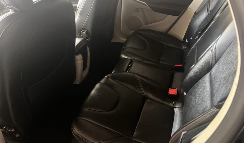 Volvo V40 2015 cross country full