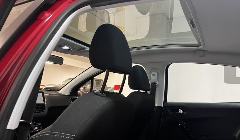 Peugeot 208 2016 PANORAMA full