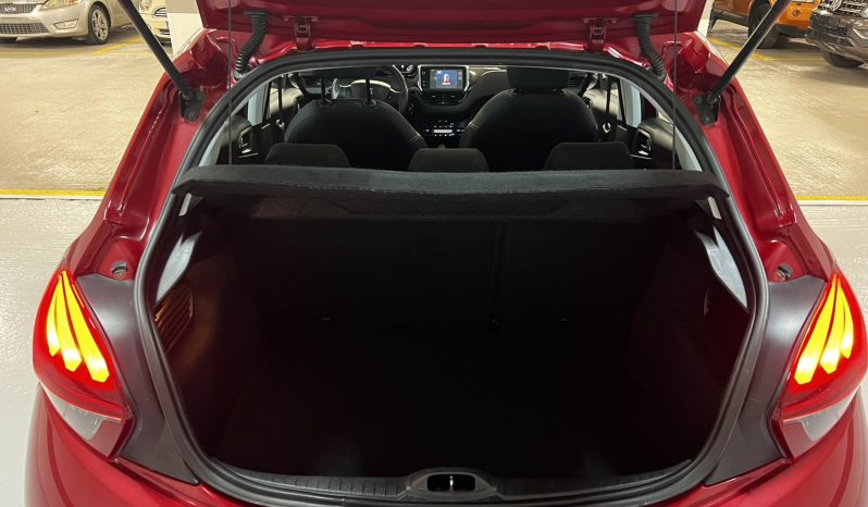Peugeot 208 2016 PANORAMA full