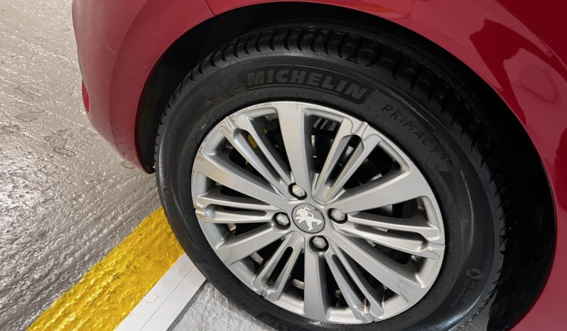 Peugeot 208 2016 PANORAMA full