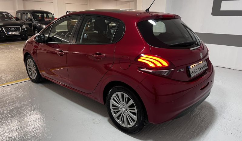 Peugeot 208 2016 PANORAMA full