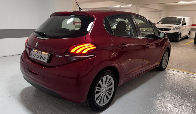 Peugeot 208 2016 PANORAMA full