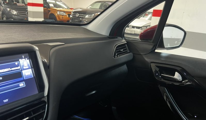 Peugeot 208 2016 PANORAMA full
