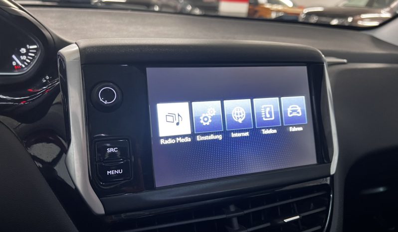Peugeot 208 2016 PANORAMA full
