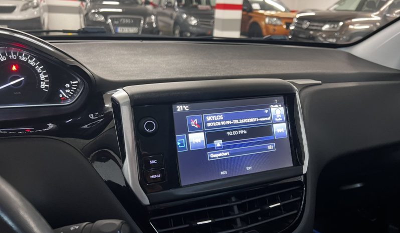 Peugeot 208 2016 PANORAMA full