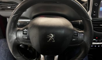 Peugeot 208 2016 PANORAMA full