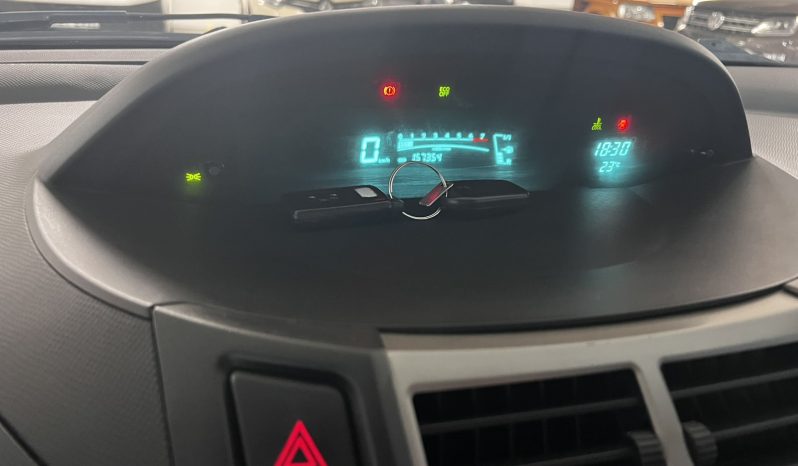 Toyota Yaris 2009 1.3 VVTI full