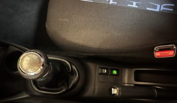 Toyota Yaris 2009 1.3 VVTI full