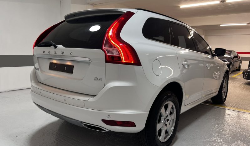 Volvo XC 60 2016 D4 MOMENTUM full