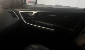 Volvo XC 60 2016 D4 MOMENTUM full