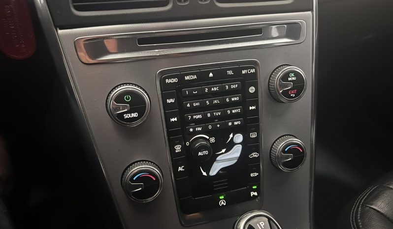 Volvo XC 60 2016 D4 MOMENTUM full