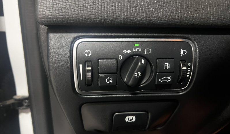 Volvo XC 60 2016 D4 MOMENTUM full