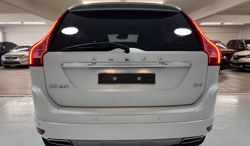 Volvo XC 60 2016 D4 MOMENTUM full
