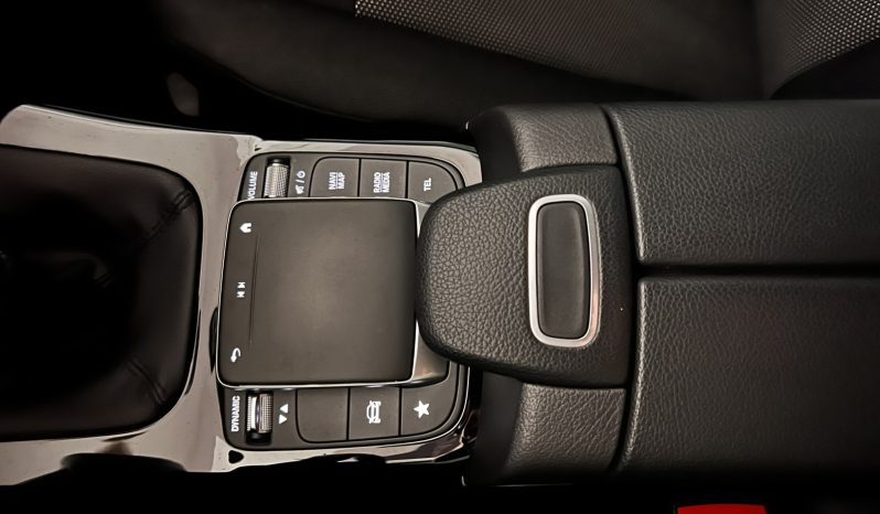 Mercedes-Benz A 160 2021 STYLE full