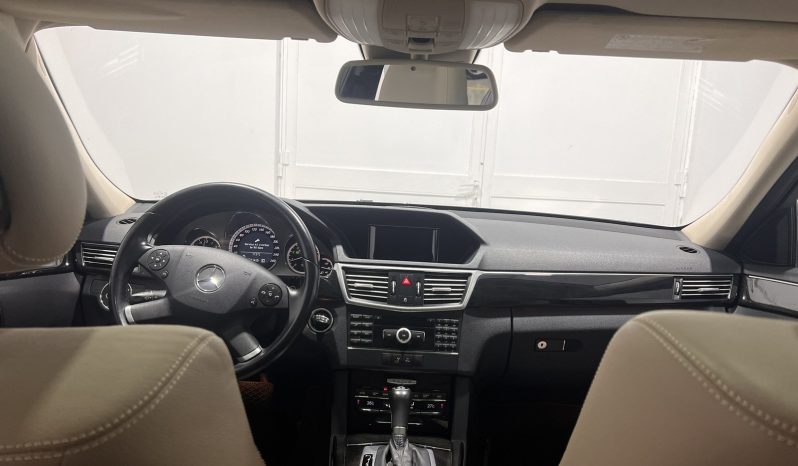Mercedes-Benz E 250 2009 CGI BlueEFFICIENCY Avantgarde Automatic full