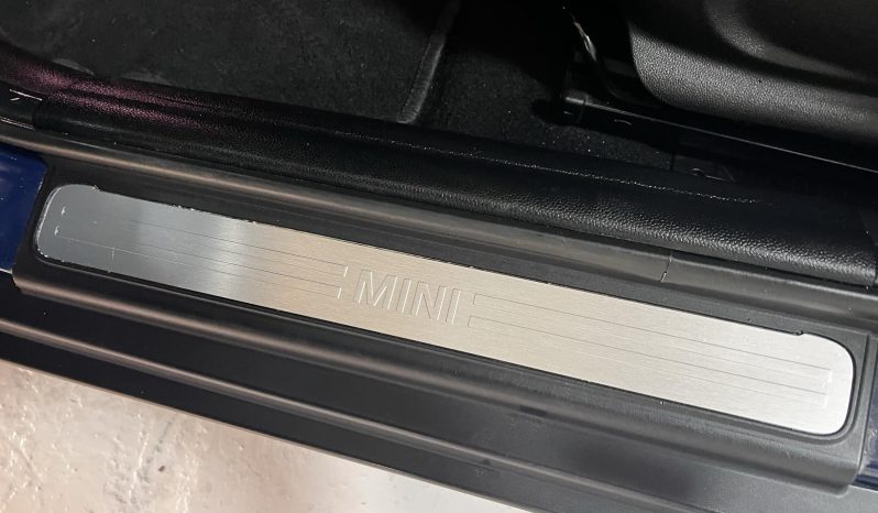 Mini Cooper D 2017 full