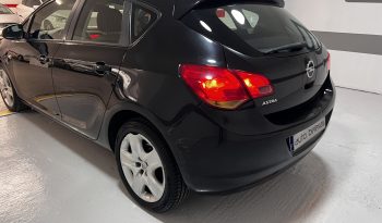 Opel Astra 2012 full